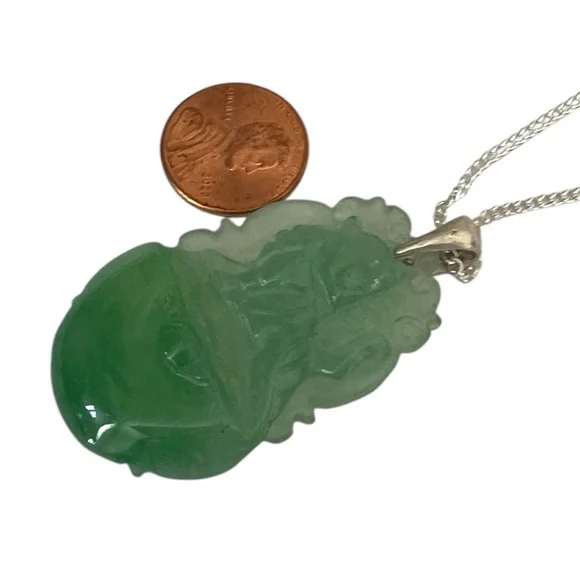 Large Green Jade glass Pendant & silver Necklace - Picture 4 of 4